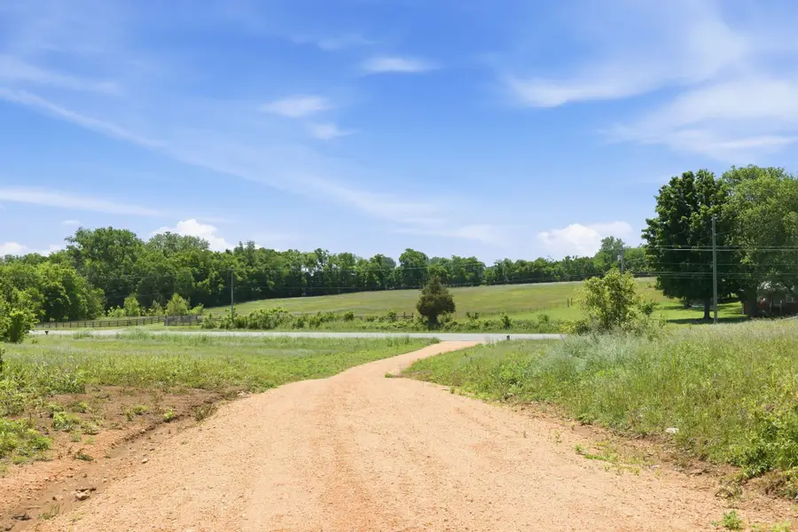 2600 Williamsport Pike, Columbia, TN 38401 - #3