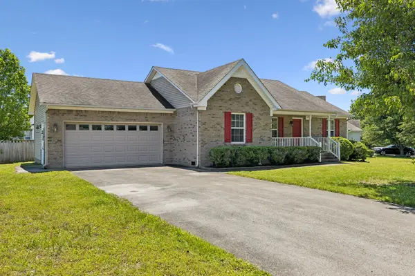 1921 Littleton Ct, Columbia, TN 38401