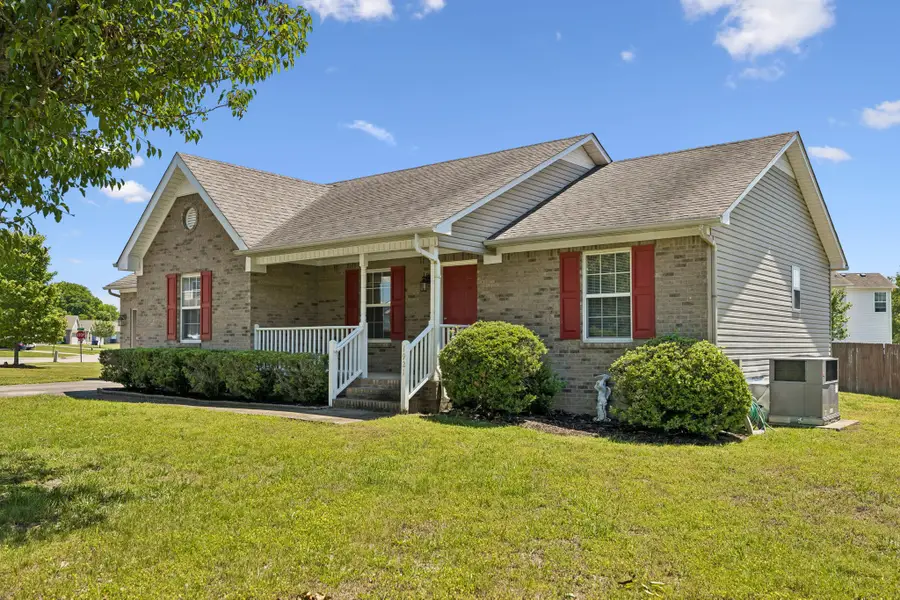 1921 Littleton Ct, Columbia, TN 38401 - #2