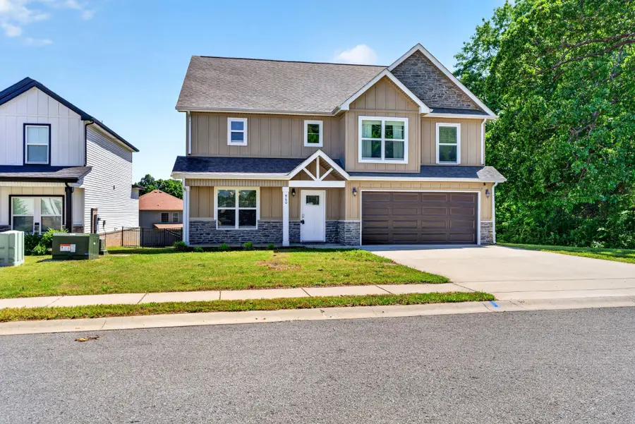 960 Princeton Dr, Clarksville, TN 37042 - #2