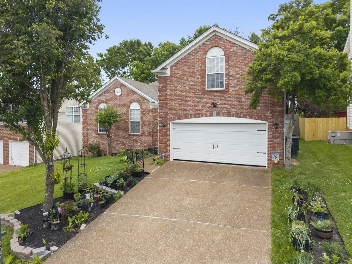 3021 Harbor Lights Dr, Nashville, TN 37217 - #1