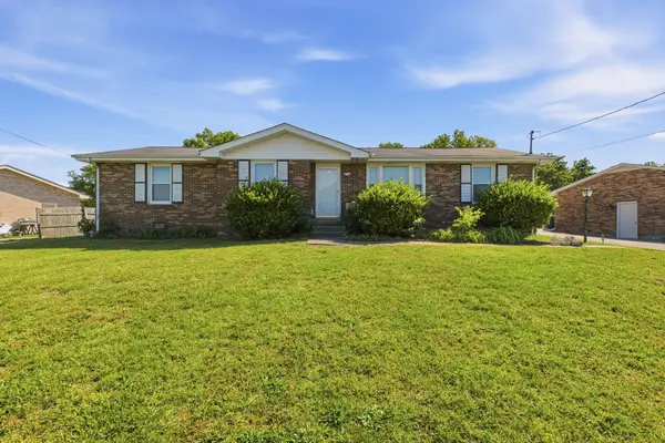 105 S Valley Rd, Hendersonville, TN 37075