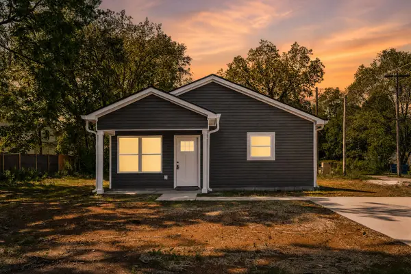 208 Decherd Street W, Tullahoma, TN 37388