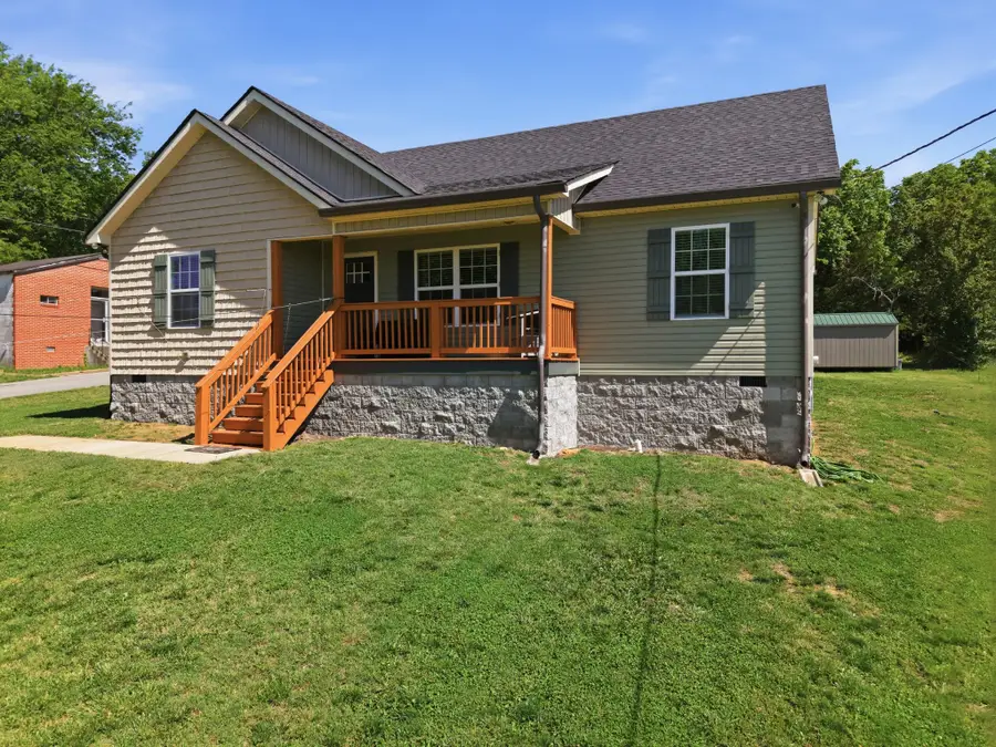 112 Fairview Ave, Cornersville, TN 37047 - #2