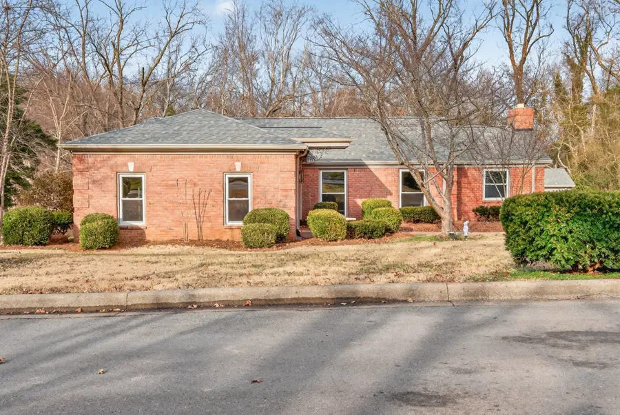 247 Cherokee Trl, Clarksville, TN 37043 - #2