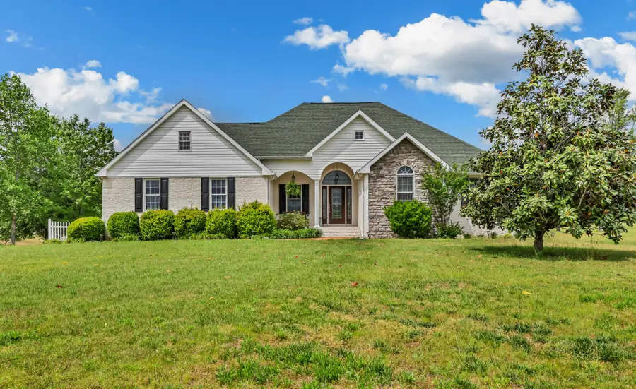 430 Hurricane Creek Dr, Stewart, TN 37175 - #2