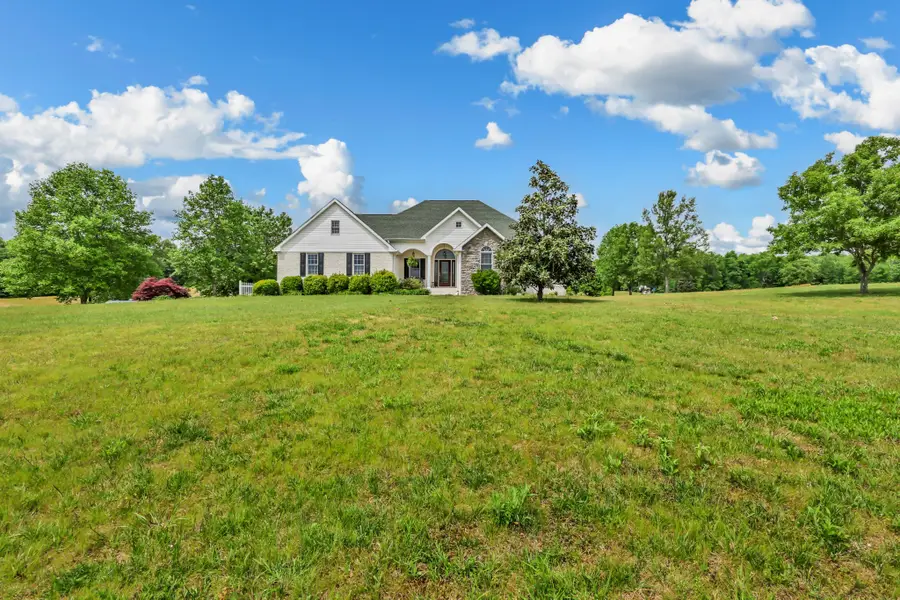 430 Hurricane Creek Dr, Stewart, TN 37175 - #3