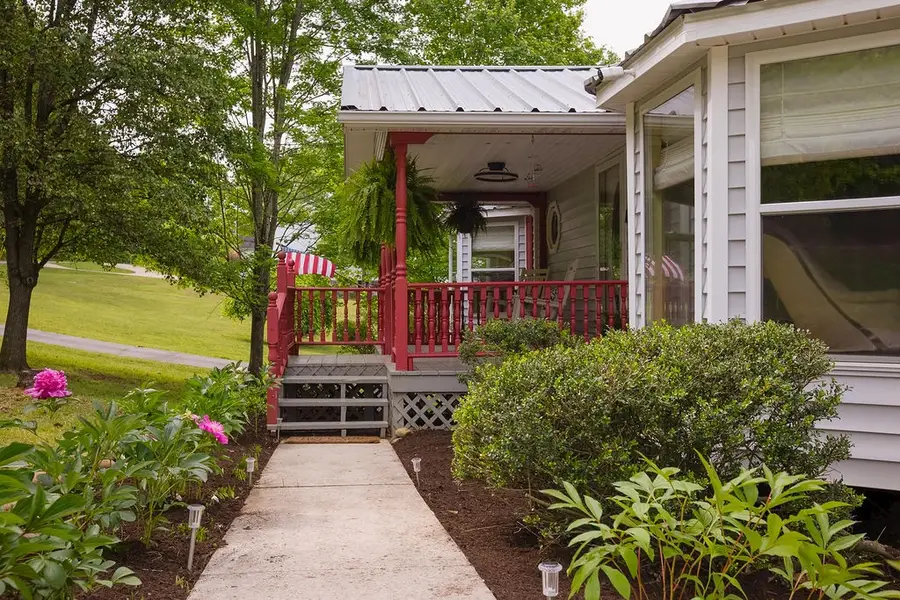 263 River Oaks Drive, Sparta, TN 38583 - #2