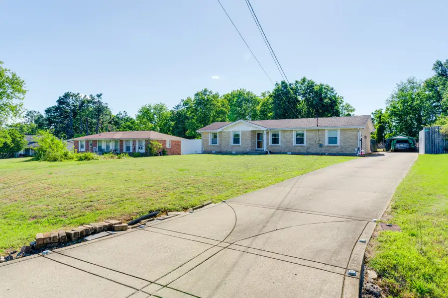 235 Sterling Rd, Hendersonville, TN 37075 - #2