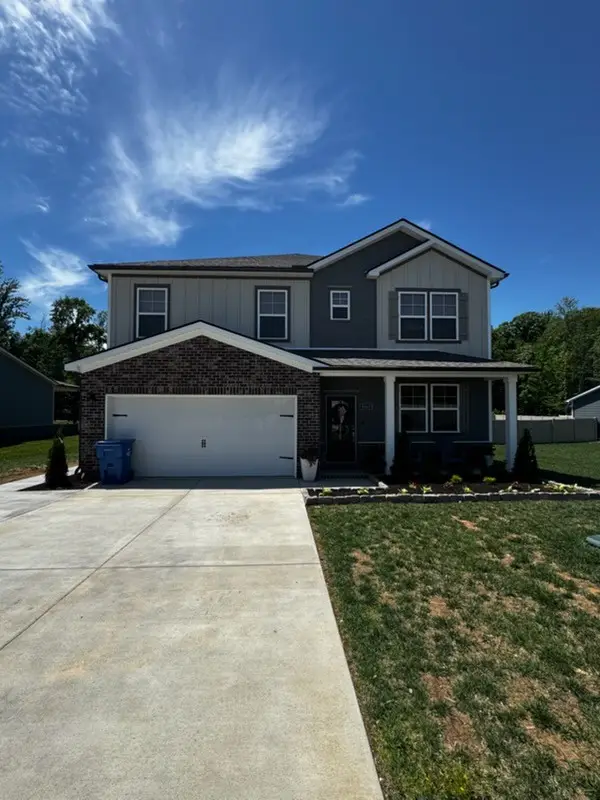 8583 Turnbull Dr, Pleasant View, TN 37146