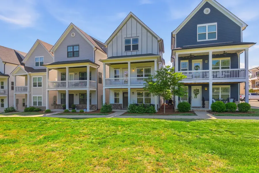 632 Parkvue Place Dr, Nashville, TN 37221 - #3