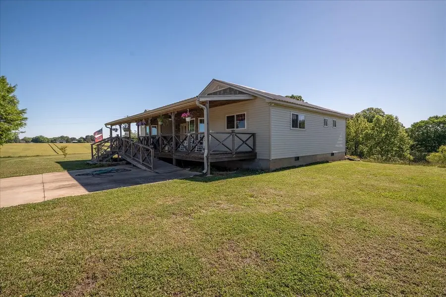 132 Beartown Rd, Loretto, TN 38469 - #3