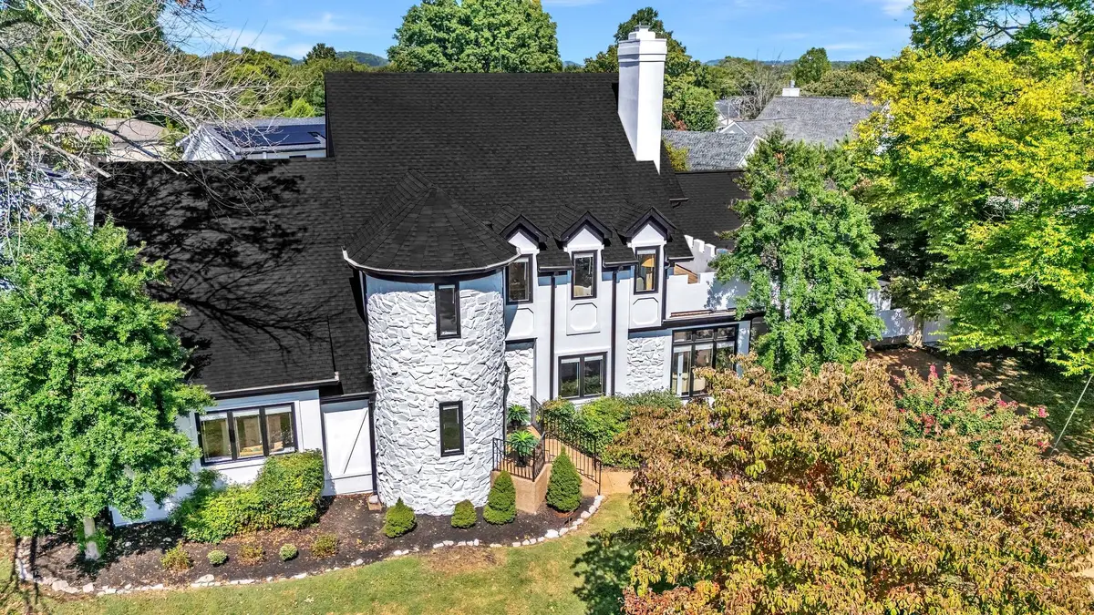 301 Mercury Dr, Franklin, TN 37064 - #1