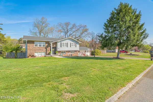 7301 Dunsten Drive, Knoxville, TN 37931