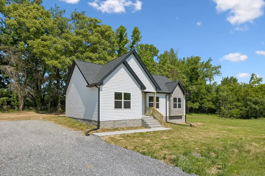 404 Leigh Anna Circle, Lafayette, TN 37083 - #3