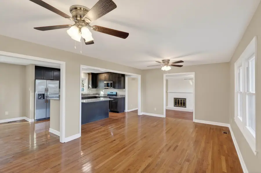 519 Meadowlawn Dr, Franklin, KY 42134 - #3