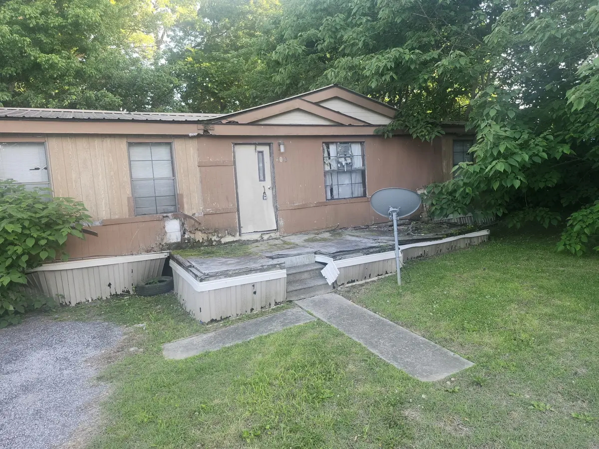1010 Calhoun St, Humboldt, TN 38343 - #1