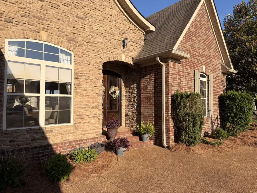 104 N Scarbrough Ct, Gallatin, TN 37066 - #3