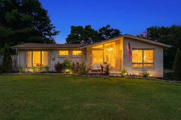 99 Curtiswood Dr, Hendersonville, TN 37075