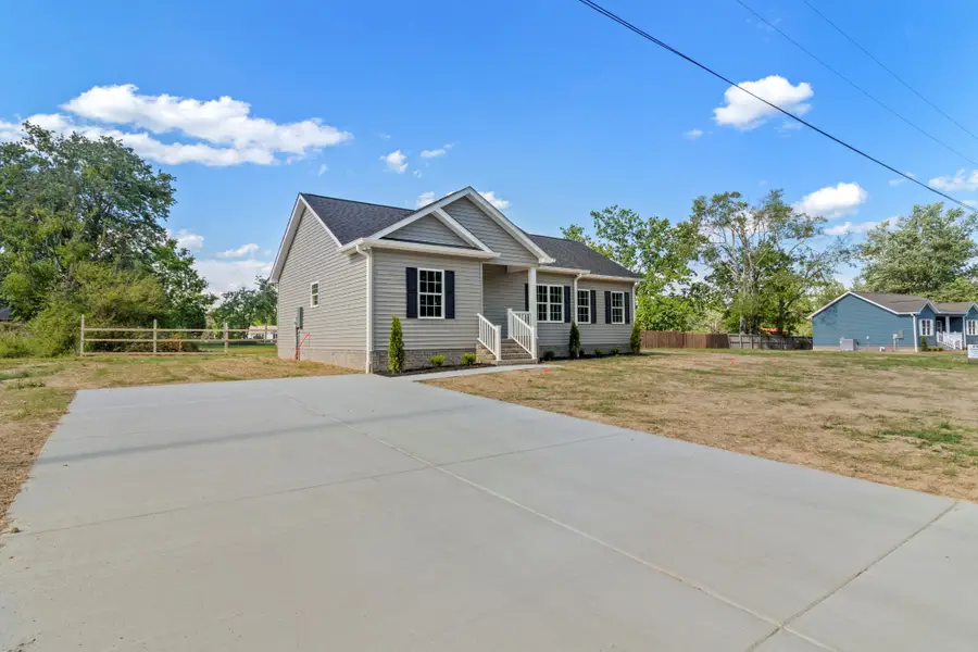 1993 Stevens Dr, Westmoreland, TN 37186 - #2