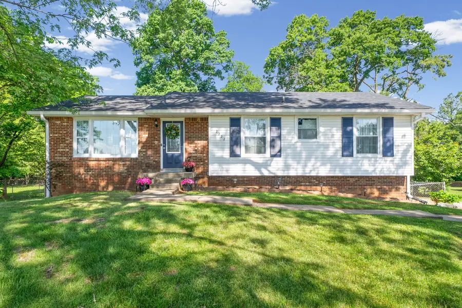 2222 Robin Dr, Clarksville, TN 37042 - #2