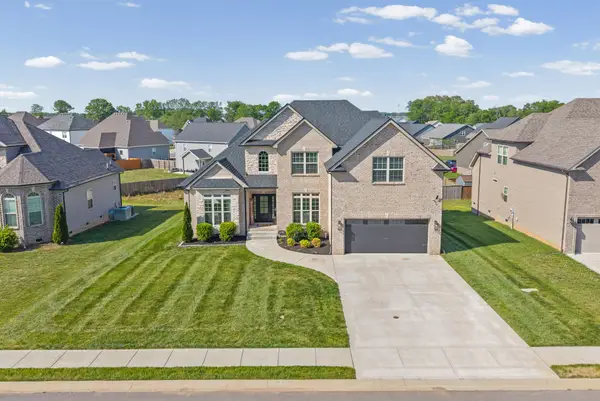 238 Cotoneaster Ln, Clarksville, TN 37043