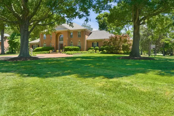 9102 E Cambridge Ct, Brentwood, TN 37027