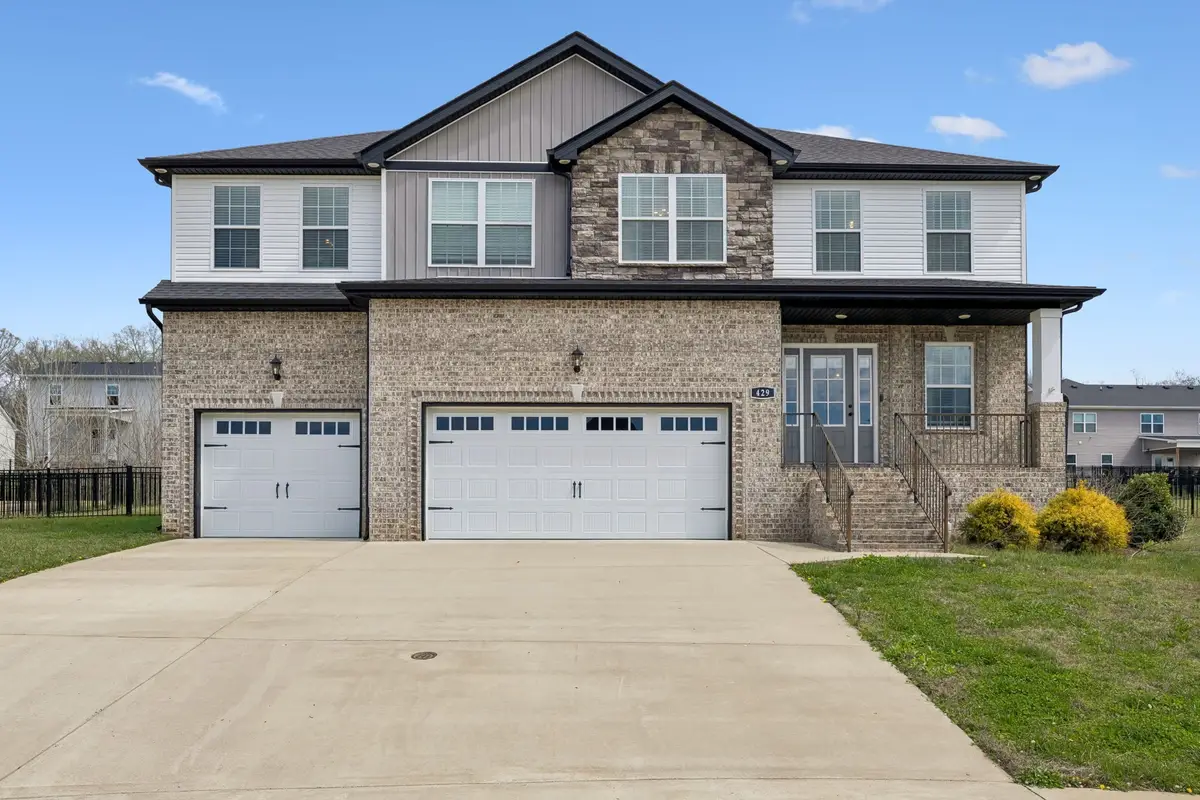 429 Crestwicke Ct, Clarksville, TN 37043 - #1