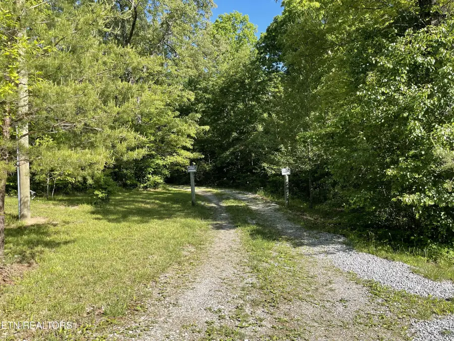 133 Thompson Rd, Crossville, TN 38571 - #3