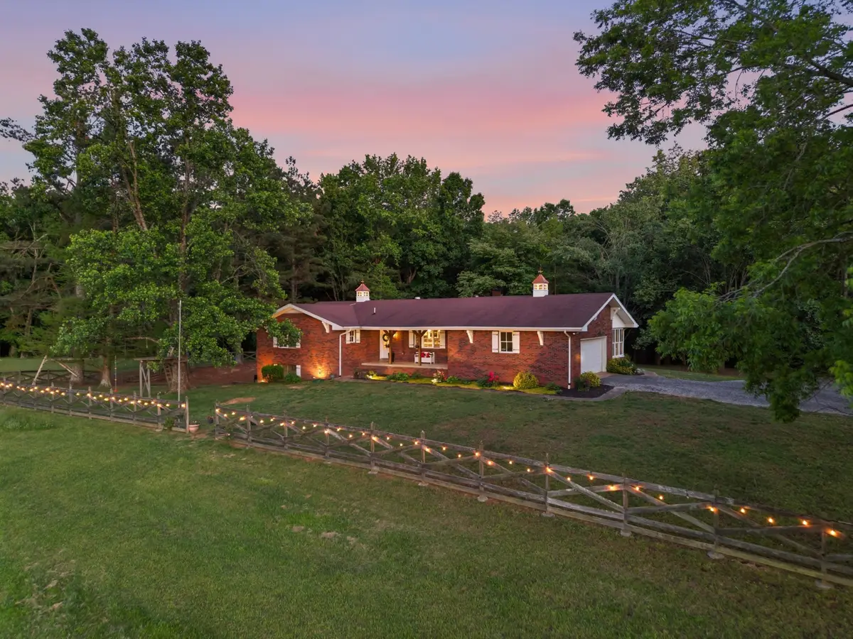 450 Paul Thompson Rd, Bethpage, TN 37022 - #1
