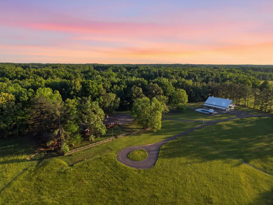 450 Paul Thompson Rd, Bethpage, TN 37022 - #3