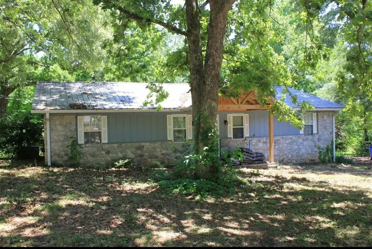 124 Cumberland Dr, Russellville, KY 42276 - #1