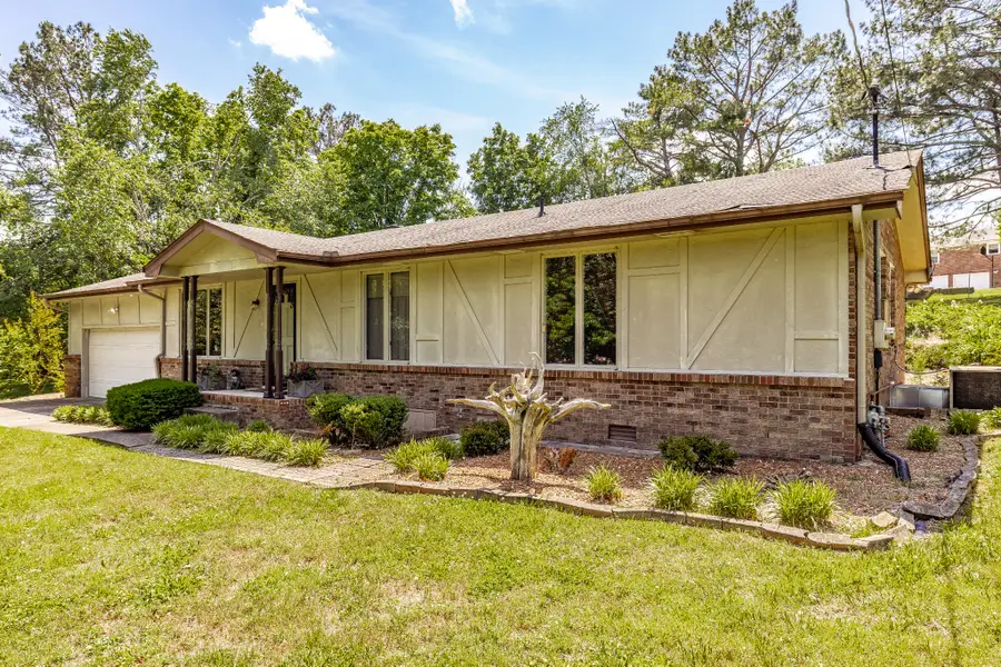 204 Bryan House Dr, Goodlettsville, TN 37072 - #2