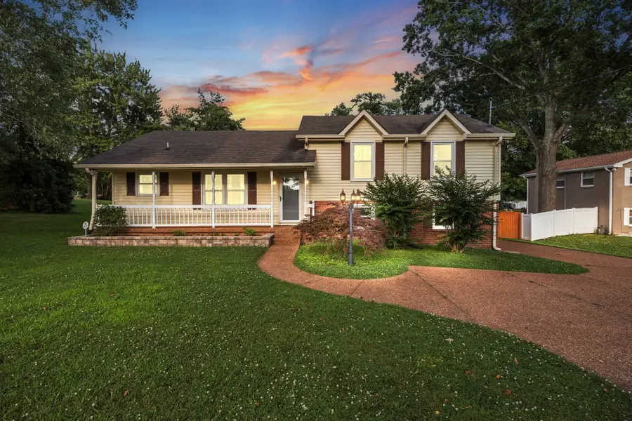 195 Cherokee Rd, Hendersonville, TN 37075 - #3