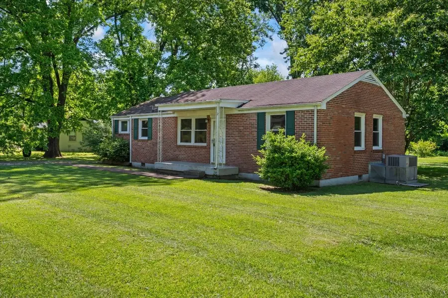 205 Pleasant Dr, Columbia, TN 38401 - #2