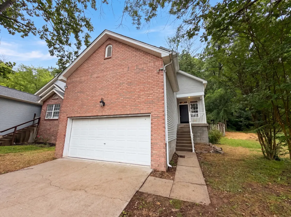 4046 Farmingham Woods Dr, Hermitage, TN 37076 - #1