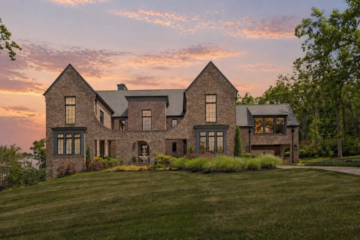 4520 Shys Hill Rd, Nashville, TN 37215 - #1