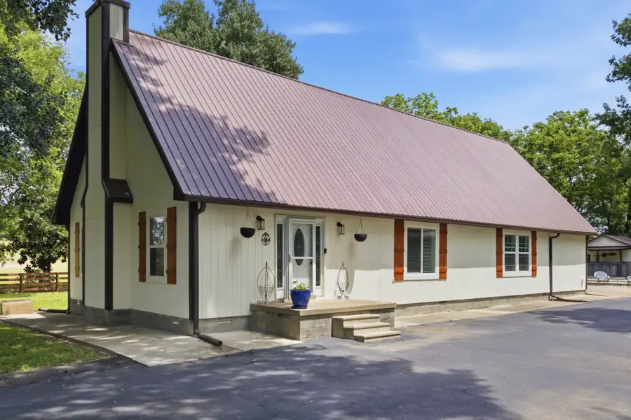 2540 Carl Fox Rd, Cornersville, TN 37047 - #2