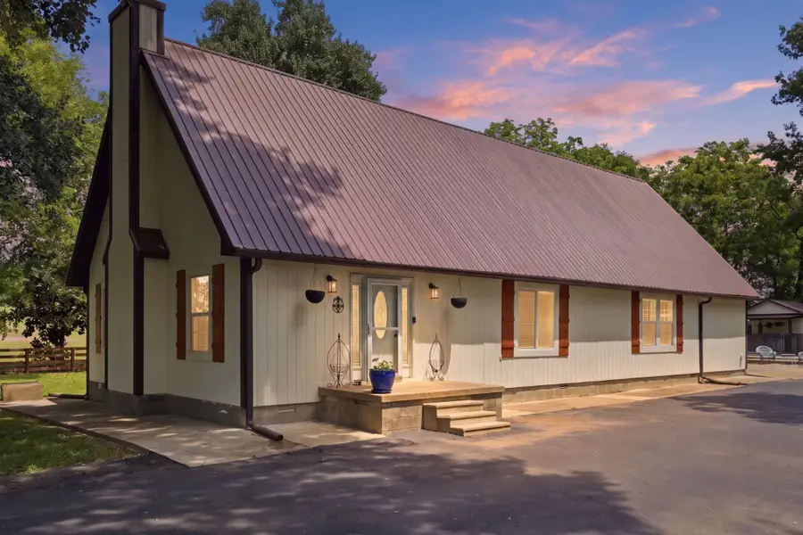 2540 Carl Fox Rd, Cornersville, TN 37047 - #3