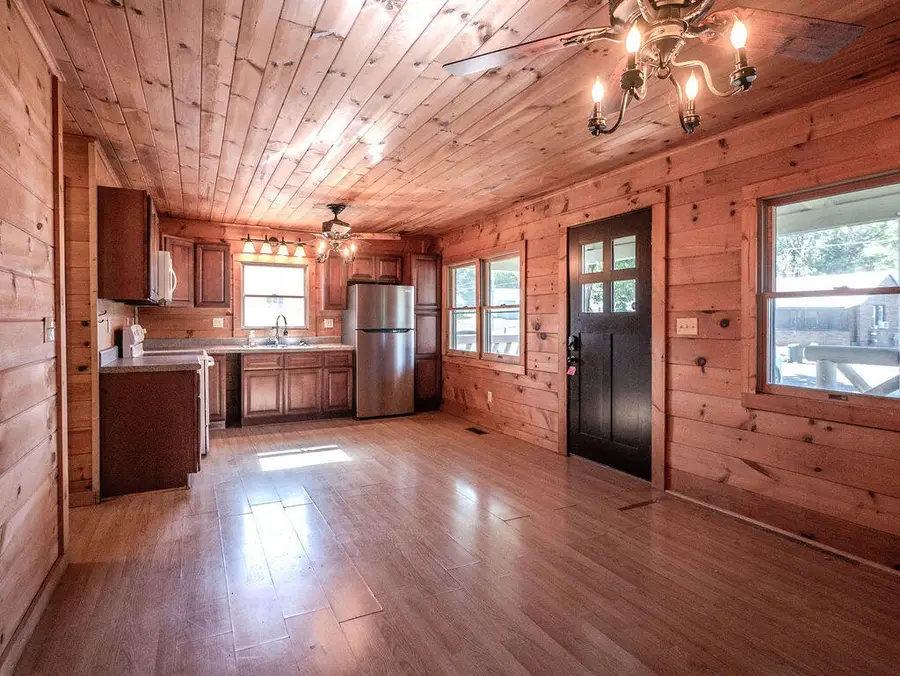 909 W Morris St, Sweetwater, TN 37874 - #2