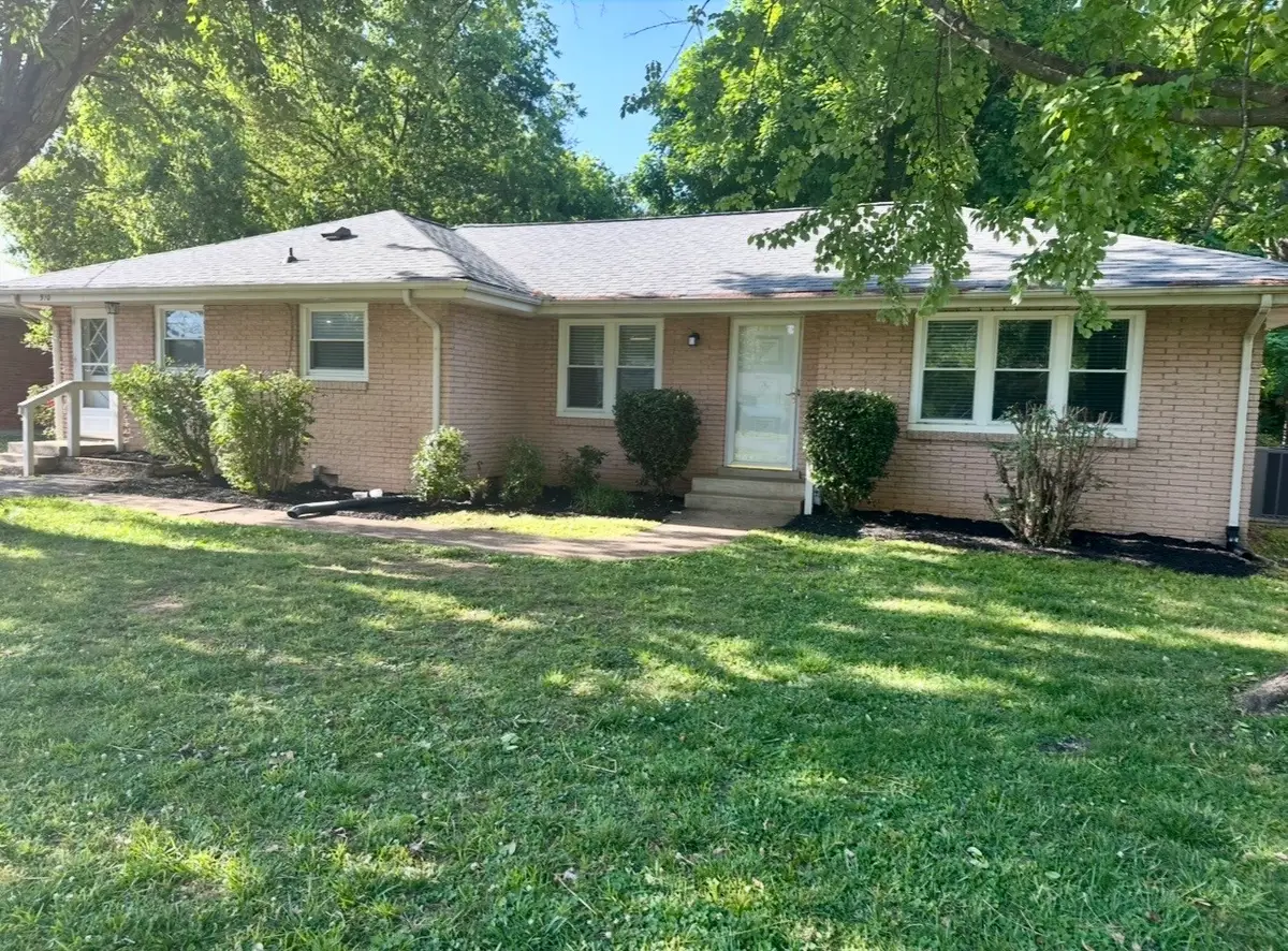 910 Glenwood Dr, Murfreesboro, TN 37129 - #1