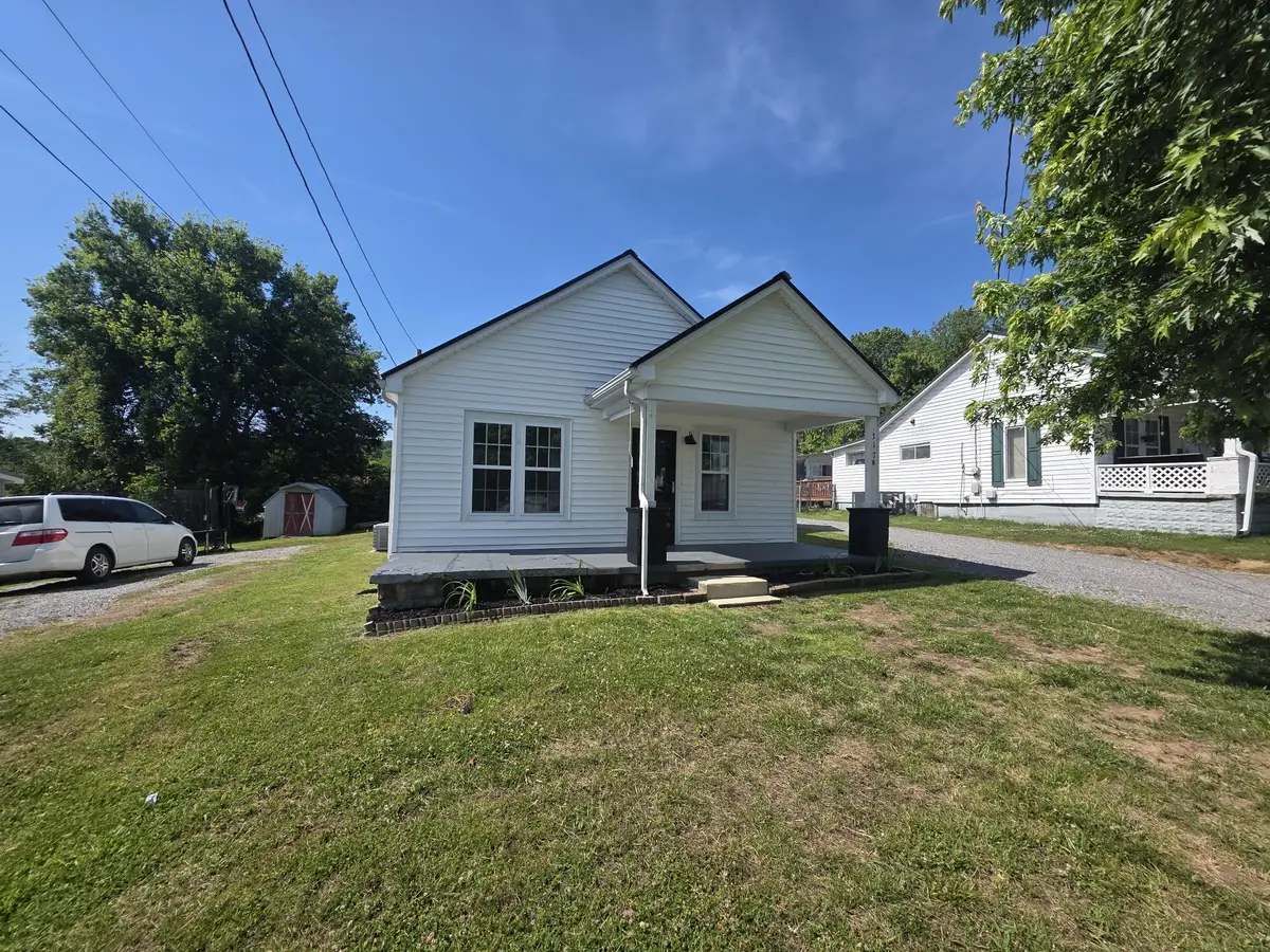 317 Hayes St, Woodbury, TN 37190 - #1