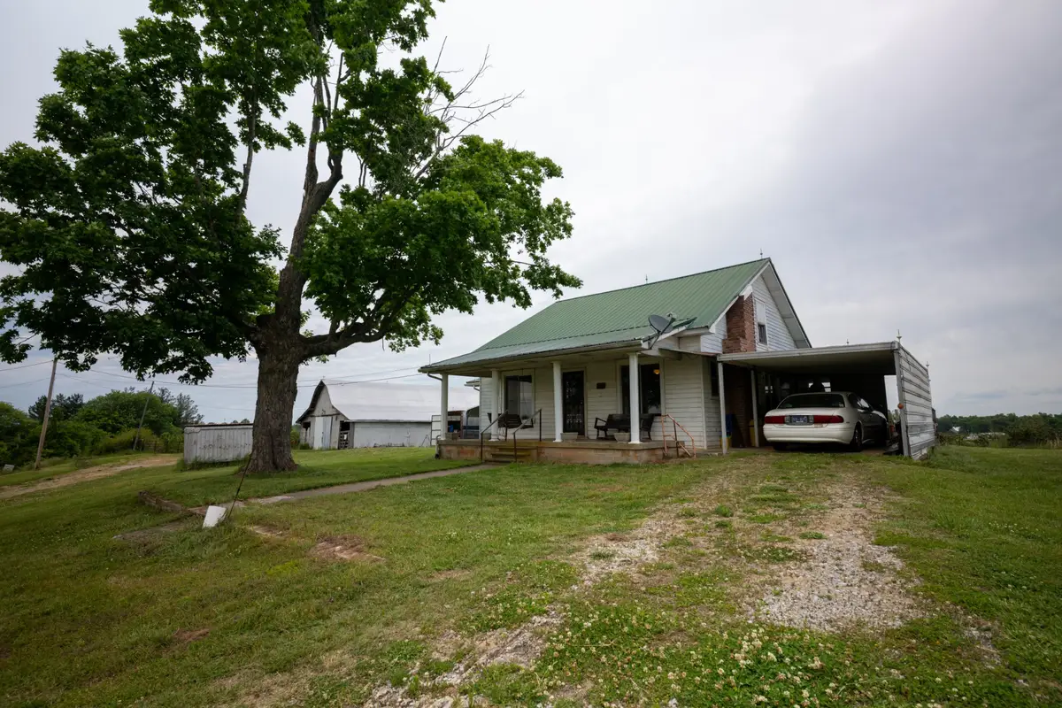 1496 S Bunker Hill Rd, Sparta, TN 38583 - #1