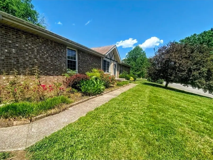 703 Lucien Dr, Goodlettsville, TN 37072 - #2