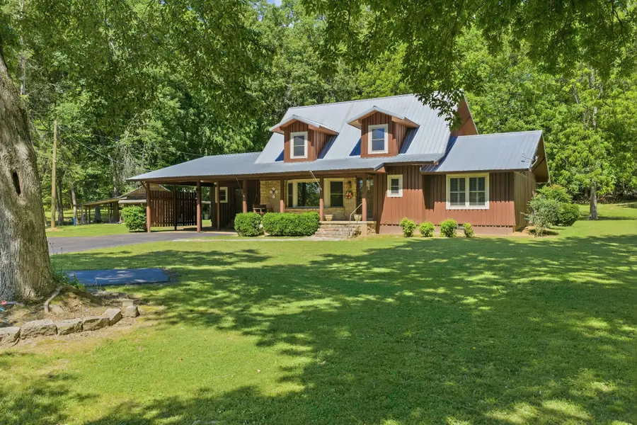 8932 Mount Carmel Rd, Decaturville, TN 38329 - #2
