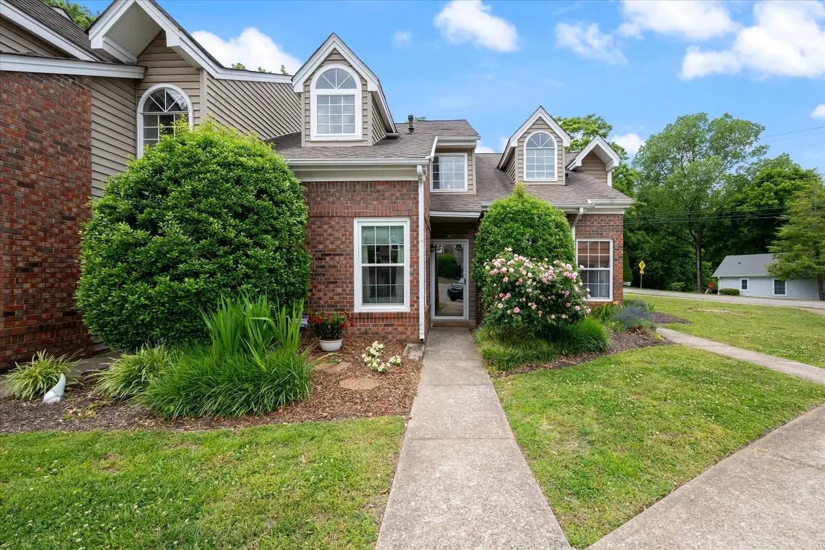 365 Yorkshire Cir, Nashville, TN 37211 - #1