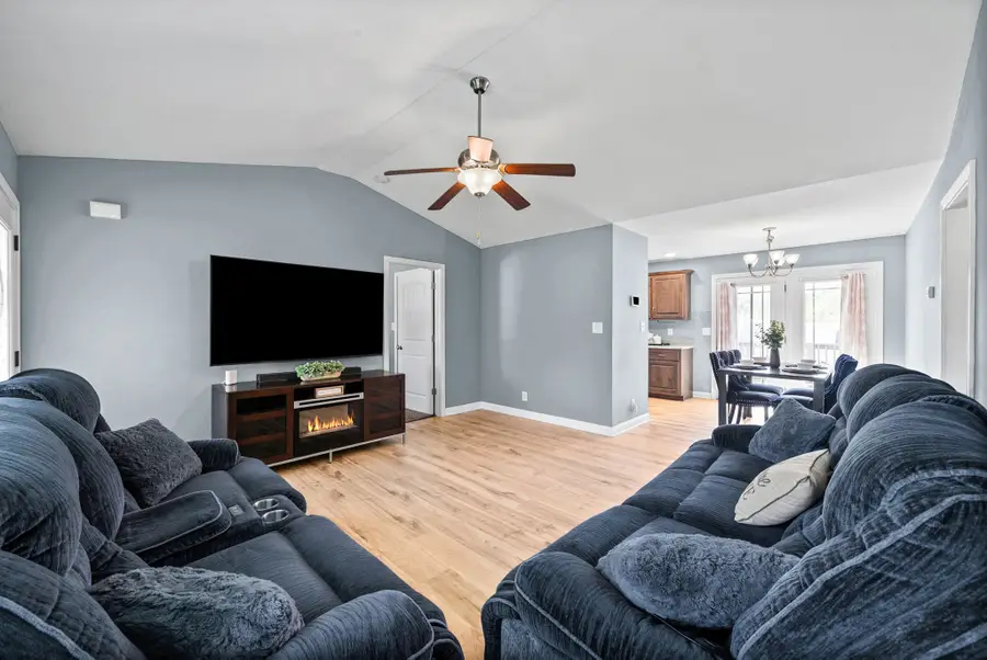331 Woodale Dr, Clarksville, TN 37042 - #2