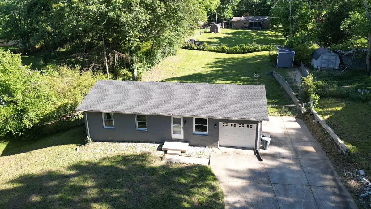 10135 W Oak Dr, Bon Aqua, TN 37025 - #1