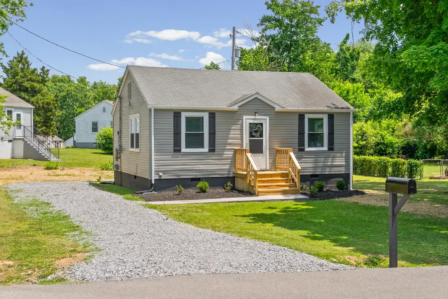 303 Park Ln, Clarksville, TN 37042 - #2