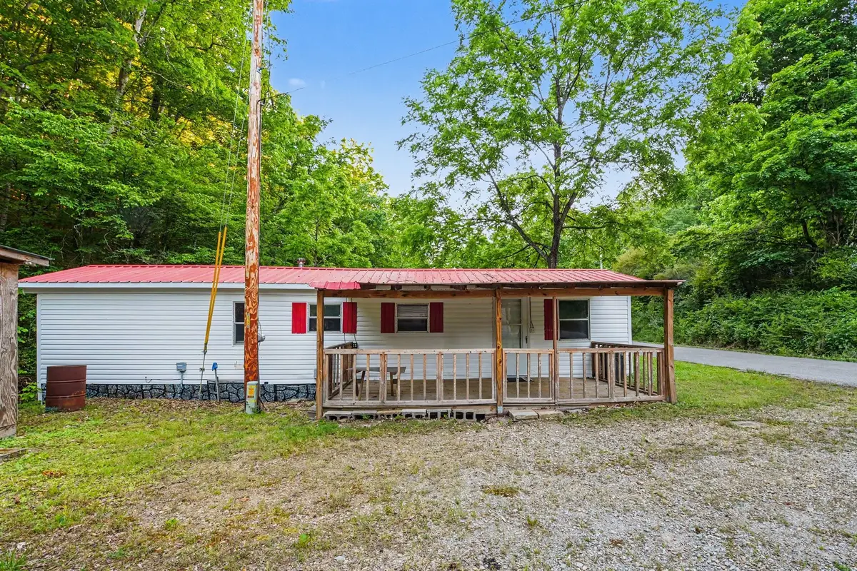 216 Brookhollow Dr, Ashland City, TN 37015 - #1